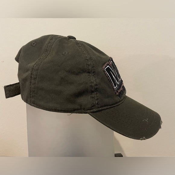 Robin Ruth Cap - Madrid - Picture 2 of 6